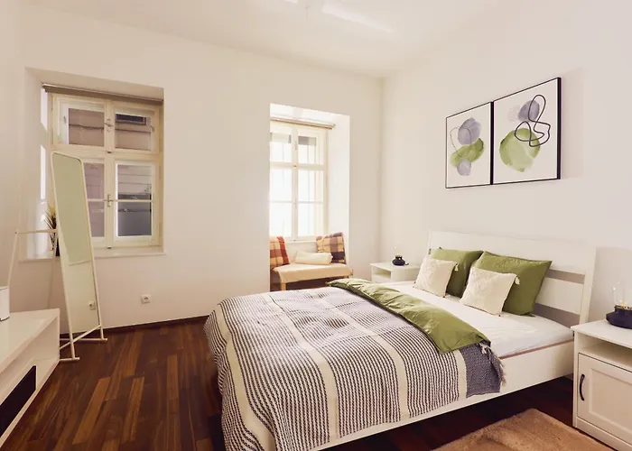 Pristine 2Bd Apartment In Central Vienna Walking Distance To 1 District Apartman *