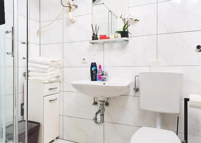 Pristine 2Bd Apartment In Central Vienna Walking Distance To 1 District * Bécs